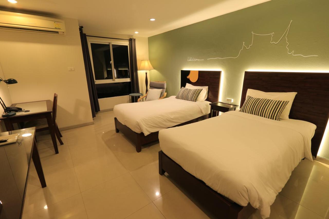 The Royalbee Aparthotel Bangkok Extérieur photo