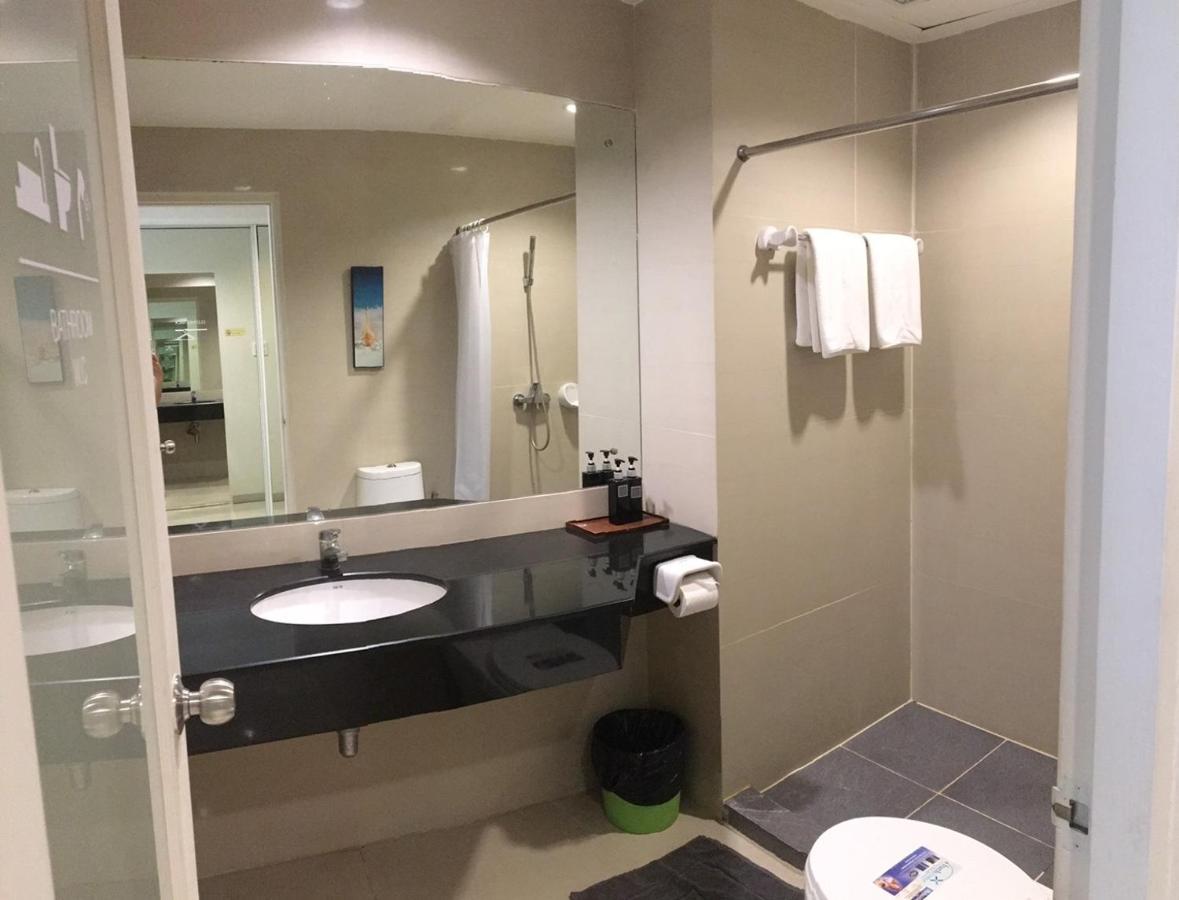 The Royalbee Aparthotel Bangkok Extérieur photo