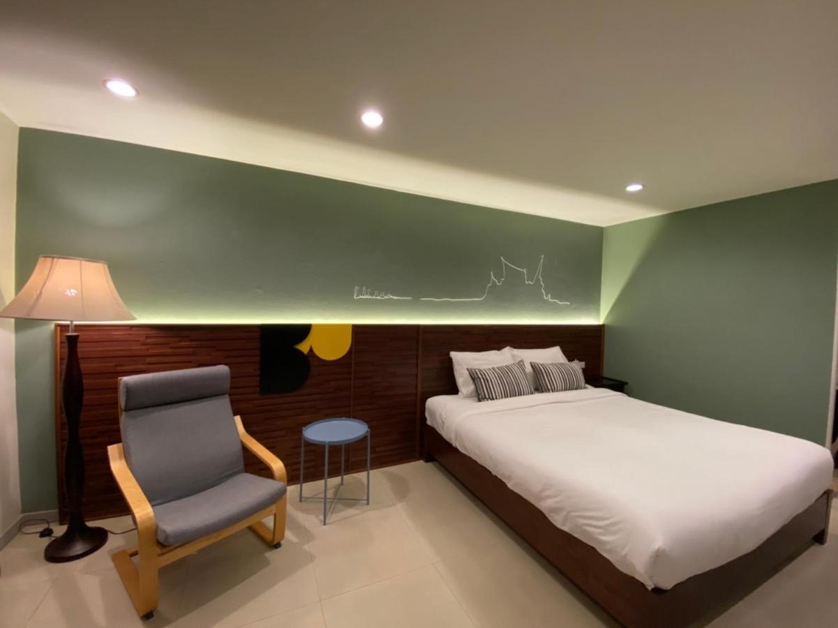 The Royalbee Aparthotel Bangkok Extérieur photo