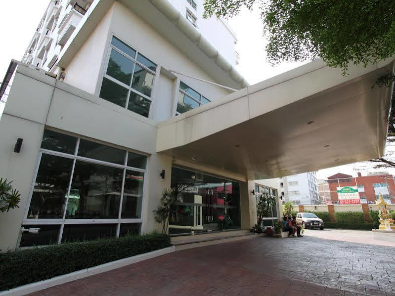 The Royalbee Aparthotel Bangkok Extérieur photo